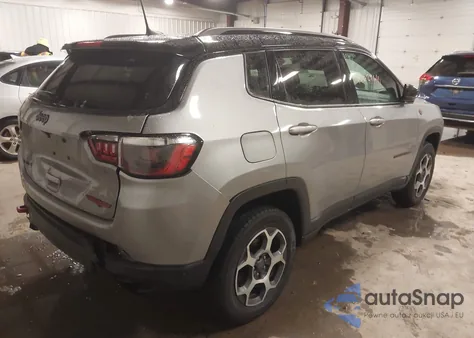 2022 Jeep Compass Trailhawk 4X4 из США, поврежденный, VIN 3C4NJDDB9NT208927